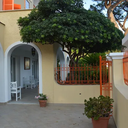 Polito Hotel Serrara Fontana