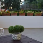 Polito מלון 2*