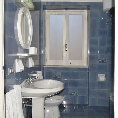 Polito Hotel 2*